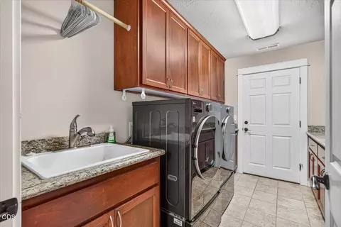 Other - 83 Hidden Valley Dr, Eagle Point, OR 97524 photo 9 of 10
