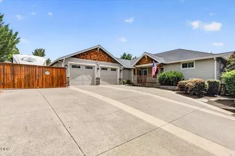 Exterior - 83 Hidden Valley Dr, Eagle Point, OR 97524 photo 1 of 11