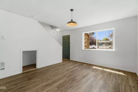 Living - 740 E Cascade Ave, Sisters, OR 97759 photo 1 of 1