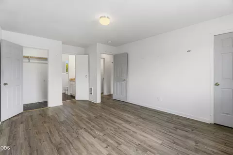 Bedroom - 740 E Cascade Ave, Sisters, OR 97759 photo 3 of 6