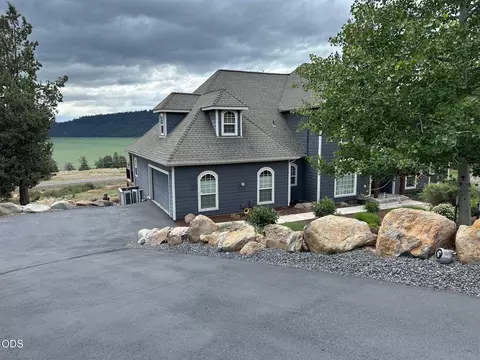 12416 Turnstone Dr, Klamath Falls, OR 97601