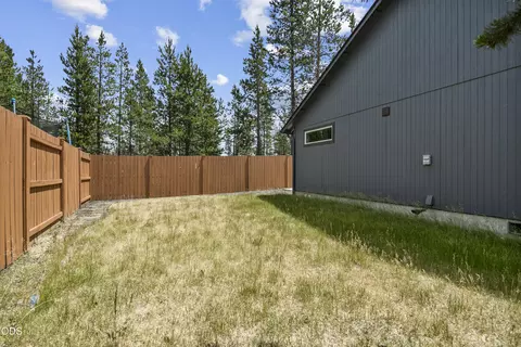Exterior - 51350 Apache Tears Ct, La Pine, OR 97739 photo 3 of 3