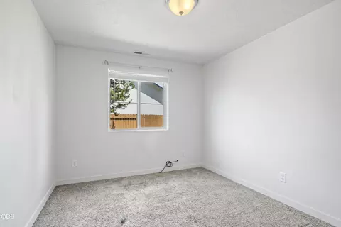 Bedroom - 51350 Apache Tears Ct, La Pine, OR 97739 photo 3 of 3