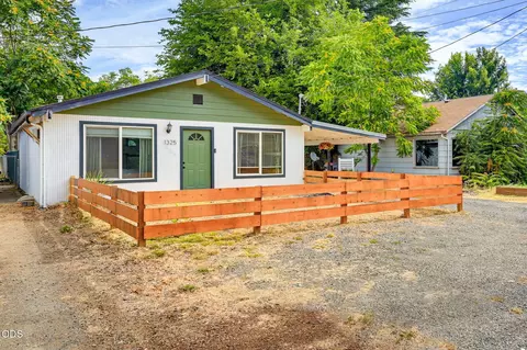1325 Spring St, Medford, OR 97504