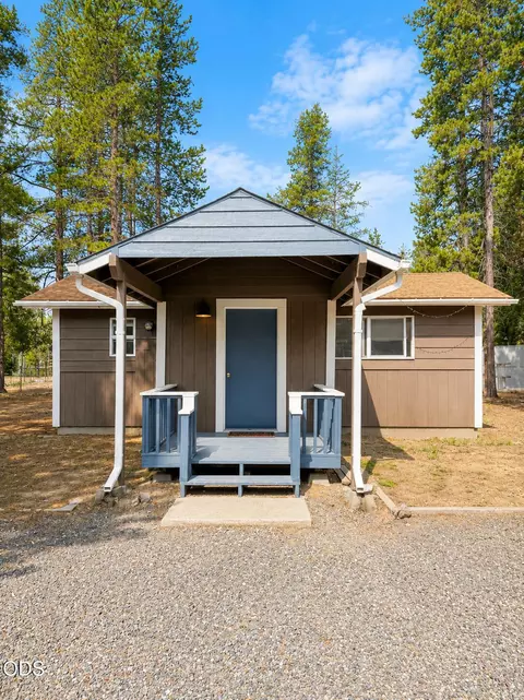 Exterior - 52859 Day Rd, La Pine, OR 97739 photo 6 of 11
