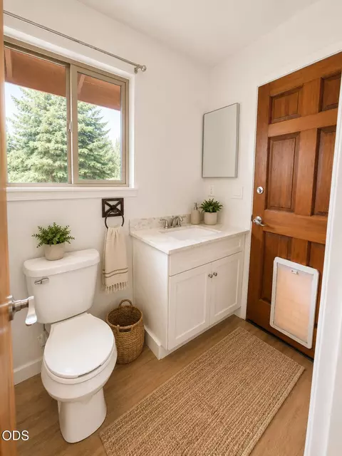 Bath - 52859 Day Rd, La Pine, OR 97739 photo 5 of 8