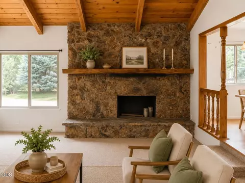 Living - 52859 Day Rd, La Pine, OR 97739 photo 4 of 7