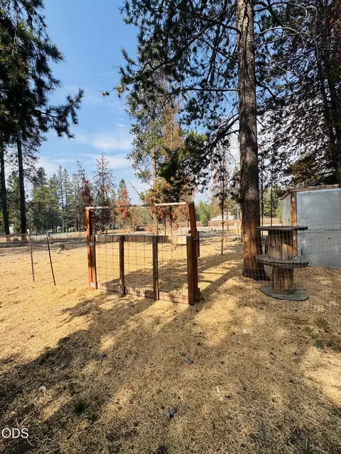 Exterior - 52859 Day Rd, La Pine, OR 97739 photo 8 of 11
