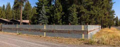 Exterior - 52859 Day Rd, La Pine, OR 97739 photo 7 of 11
