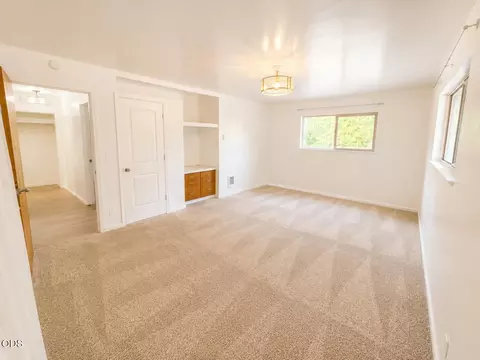 Bedroom - 52859 Day Rd, La Pine, OR 97739 photo 2 of 7