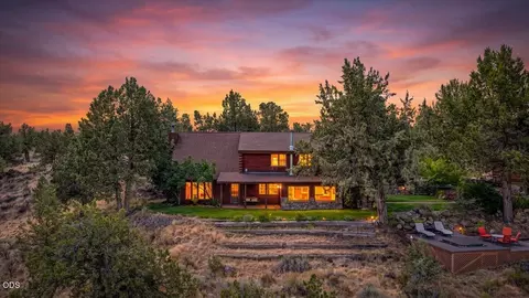 9380 NW Poplar Ct, Redmond, OR 97756