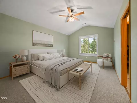 Bedroom - 63441 Stacy Ln, Bend, OR 97701 photo 1 of 6