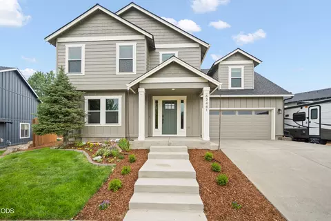 Exterior - 63441 Stacy Ln, Bend, OR 97701 photo 2 of 8