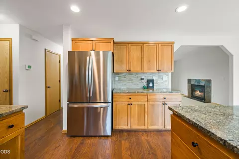 Kitchen - 63441 Stacy Ln, Bend, OR 97701 photo 4 of 4