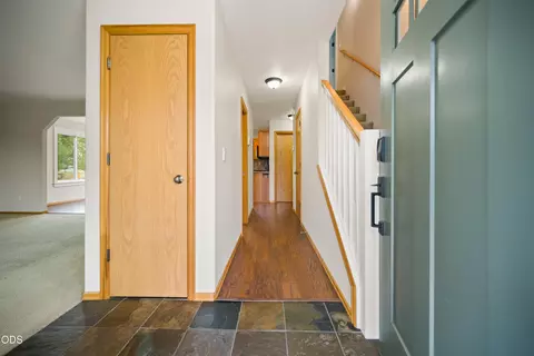 Entry Way - 63441 Stacy Ln, Bend, OR 97701 photo 1 of 4