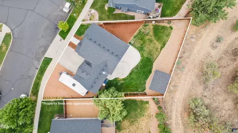 View/Area - 63441 Stacy Ln, Bend, OR 97701 photo 2 of 2