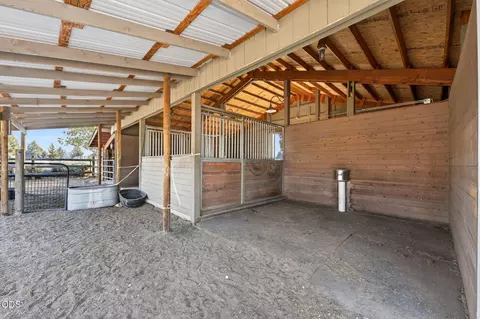 Exterior - 60835 Jennings Rd, Bend, OR 97702 photo 6 of 11