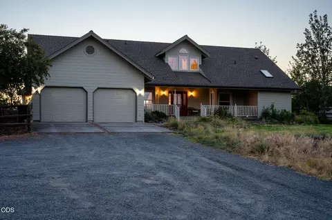 Exterior - 60835 Jennings Rd, Bend, OR 97702 photo 1 of 11