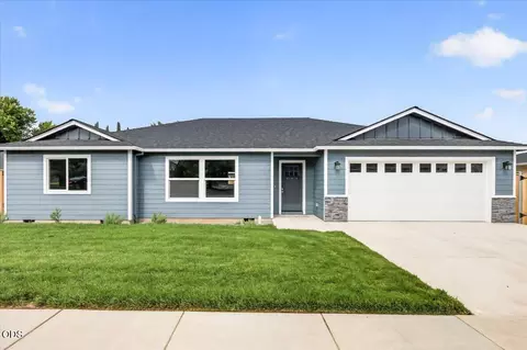 2981 Stonebrook Dr, Medford, OR 97504