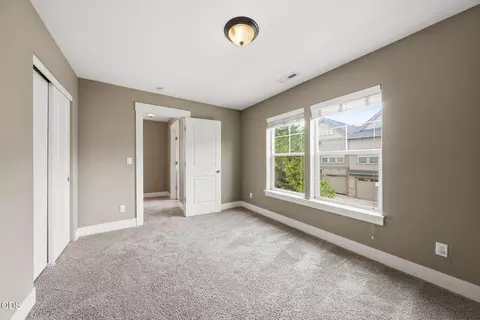 Bedroom - 1055 SE Leonel Ln, Bend, OR 97702 photo 7 of 7