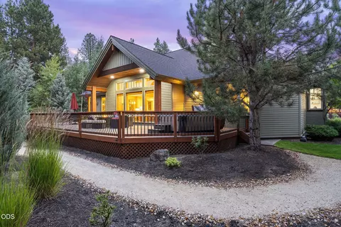 152 NW Champanelle Way, Bend, OR 97703