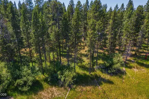 17170 Island Loop Way, Bend, OR 97707 photo 5