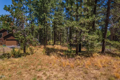 17170 Island Loop Way, Bend, OR 97707 photo 19