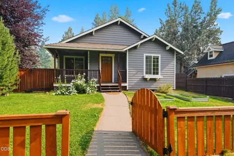 1564 NW Elgin Ave, Bend, OR 97703