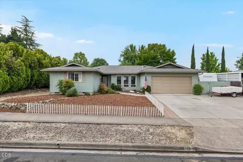 2978 Seckel St, Medford, OR 97504