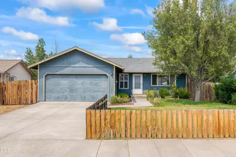 2943 SW Pumice Pl, Redmond, OR 97756