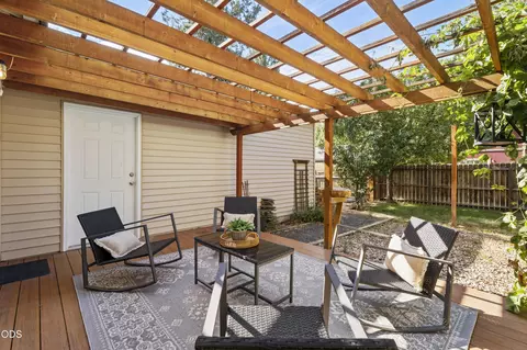 Exterior - 20618 Daisy Ln, Bend, OR 97702 photo 6 of 11