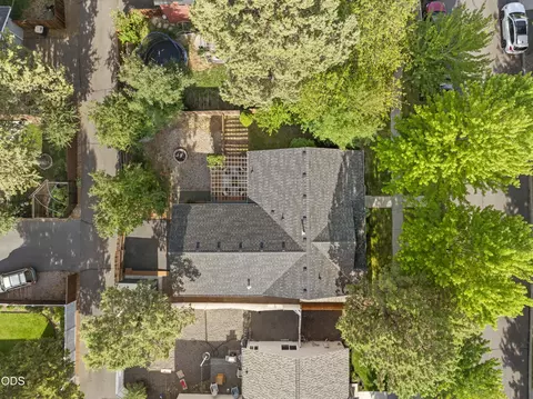 View/Area - 20618 Daisy Ln, Bend, OR 97702 photo 1 of 3
