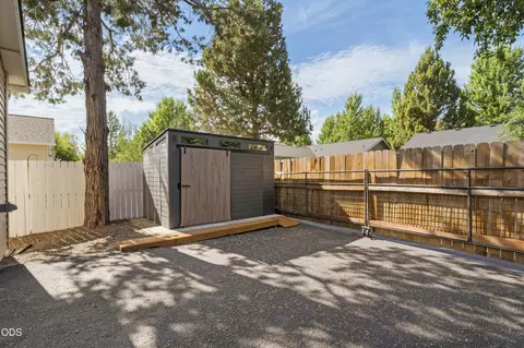 Exterior - 20618 Daisy Ln, Bend, OR 97702 photo 8 of 11