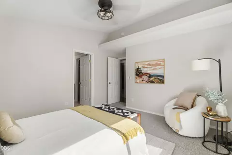 Bedroom - 20618 Daisy Ln, Bend, OR 97702 photo 4 of 9