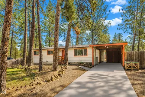 60866 Granite Dr, Bend, OR 97702