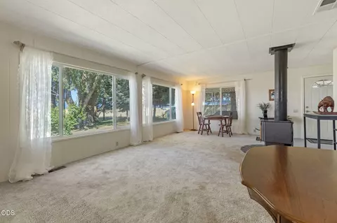 28089 Modoc Point Rd, Chiloquin, OR 97624 photo 11