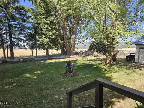 Exterior - 28089 Modoc Point Rd, Chiloquin, OR 97624 photo 4 of 4