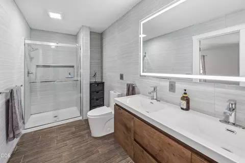 Bath - 61316 Brianne Pl, Bend, OR 97702 photo 3 of 4
