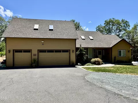 155 El Camino Way, Grants Pass, OR 97526