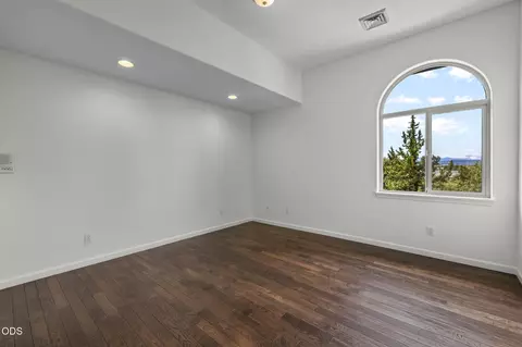 Bedroom - 62354 Erickson Rd, Bend, OR 97701 photo 2 of 4