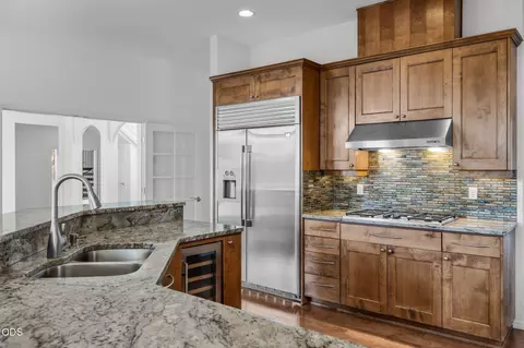 Kitchen - 62354 Erickson Rd, Bend, OR 97701 photo 2 of 3