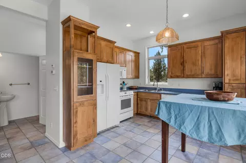 Kitchen - 62354 Erickson Rd, Bend, OR 97701 photo 3 of 3