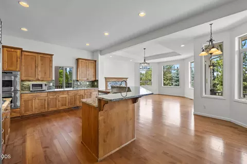 Kitchen - 62354 Erickson Rd, Bend, OR 97701 photo 1 of 3