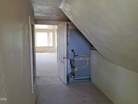 Entry Way - 1340 Dowell Rd, Grants Pass, OR 97527 photo 1 of 1