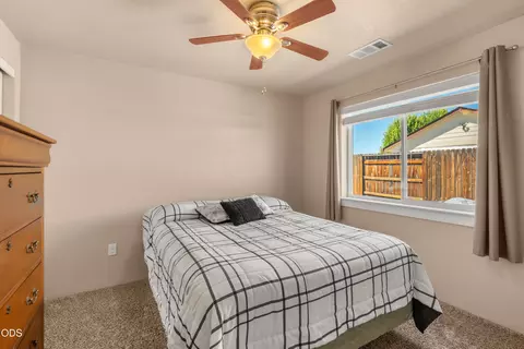 Bedroom - 128 Cedric Ct, Eagle Point, OR 97524 photo 4 of 6
