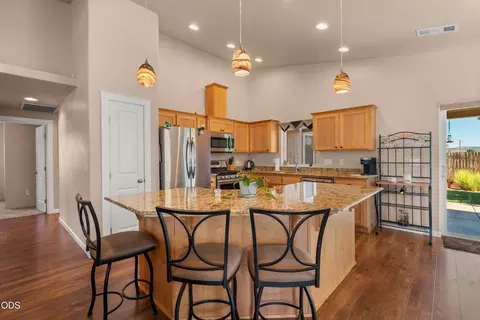 Kitchen - 128 Cedric Ct, Eagle Point, OR 97524 photo 1 of 3
