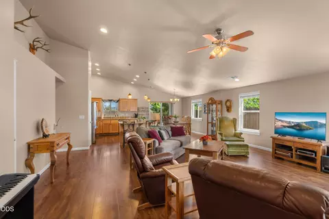 Living - 128 Cedric Ct, Eagle Point, OR 97524 photo 1 of 3