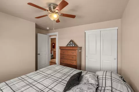 Bedroom - 128 Cedric Ct, Eagle Point, OR 97524 photo 5 of 6
