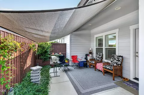 Exterior - 453 S Haskell St, Central Point, OR 97502 photo 5 of 5