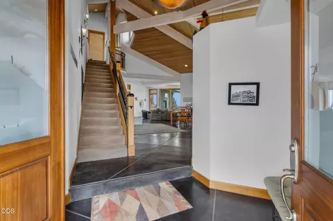 Entry Way - 59641 Calgary Loop, Bend, OR 97702 photo 2 of 5